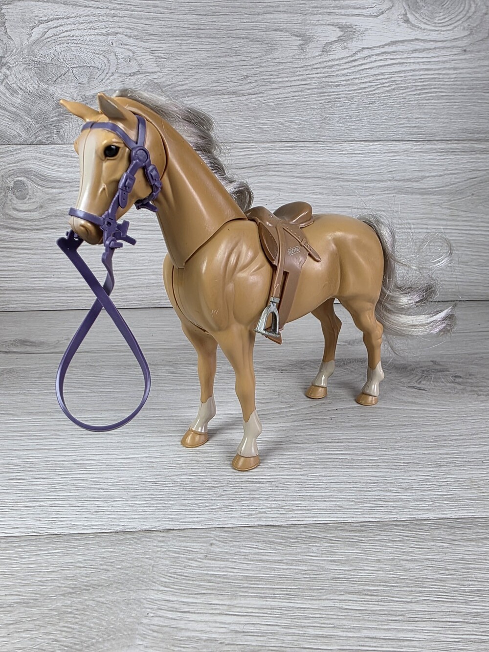 Bluebox Palomino Horse w Removable Saddle and Bridle SU63